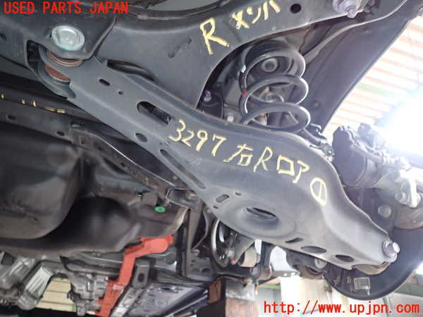 2UPJ-32975200]レクサス・UX250h(MZAH10)右リアロアアーム1 中古_m0001.jpg