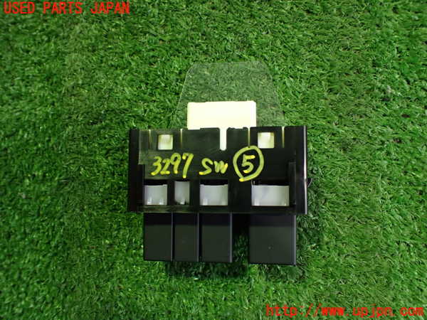 2UPJ-32976310]レクサス・UX250h(MZAH10)スイッチ5(ODO TRIP メーター照度) 中古_m0002.jpg