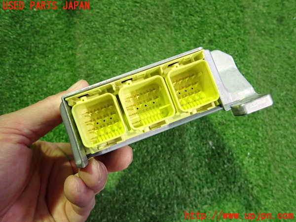 2UPJ-32976145]レクサス・UX250h(MZAH10)エアバッグコンピューター 中古_m0002.jpg
