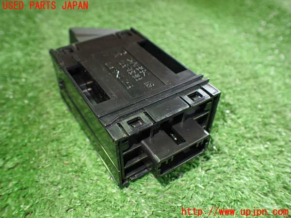 2UPJ-32976290]レクサス・UX250h(MZAH10)ハザードスイッチ 中古_m0003.jpg