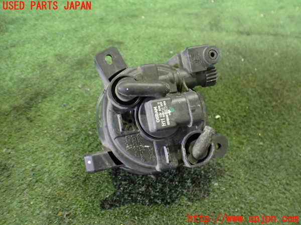 2UPJ-32981182]アウディ・A5 カブリオレ(8FCALF)左フォグ 中古_m0003.jpg