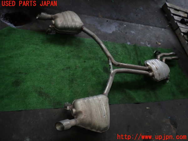 2UPJ-32982671]アウディ・A5 カブリオレ(8FCALF)リアマフラー1 中古_m0001.jpg