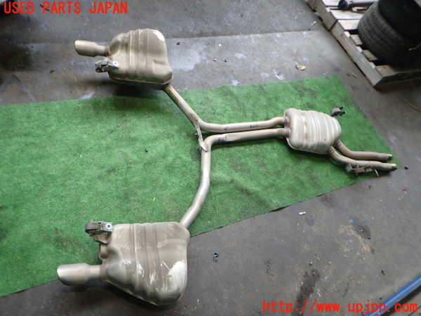 2UPJ-32982671]アウディ・A5 カブリオレ(8FCALF)リアマフラー1 中古_m0002.jpg