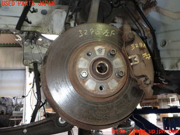 2UPJ-32984295]アウディ・A5 カブリオレ(8FCALF)左フロントナックルハブ 中古_m0002.jpg