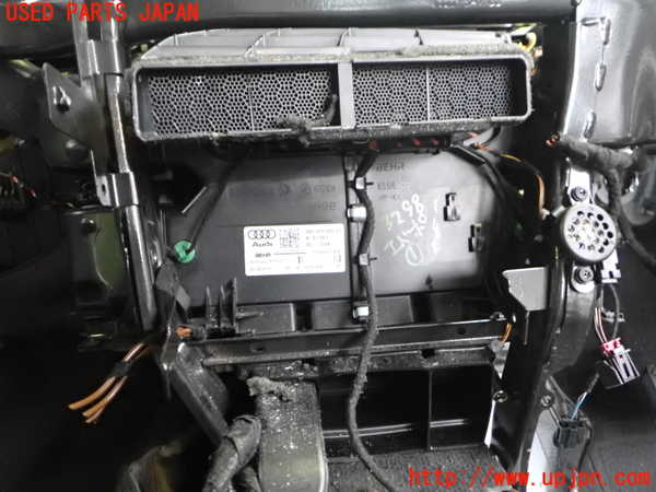 2UPJ-32986081]アウディ・A5 カブリオレ(8FCALF)エバポレーター1 中古_m0002.jpg