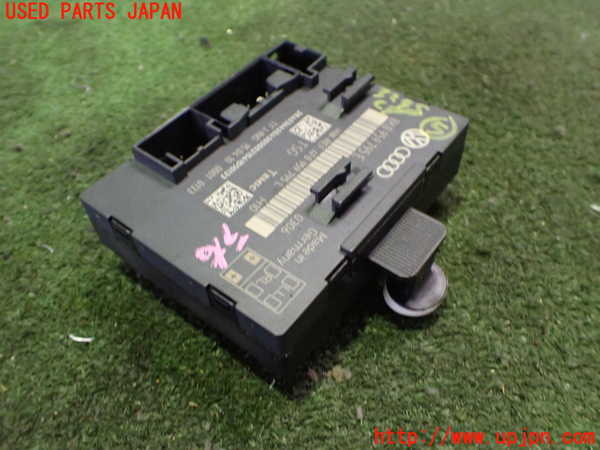 2UPJ-32986150]アウディ・A5 カブリオレ(8FCALF)コンピューター5 中古_m0001.jpg