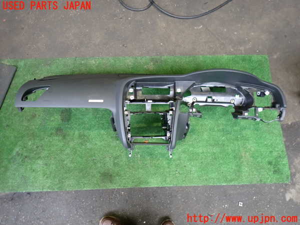 2UPJ-32987505]アウディ・A5 カブリオレ(8FCALF)ダッシュボード 中古_m0001.jpg