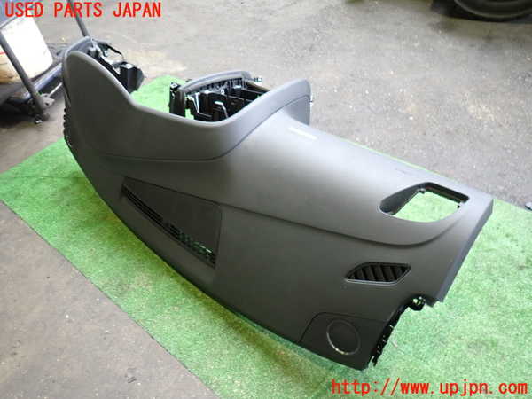 2UPJ-32987505]アウディ・A5 カブリオレ(8FCALF)ダッシュボード 中古_m0002.jpg