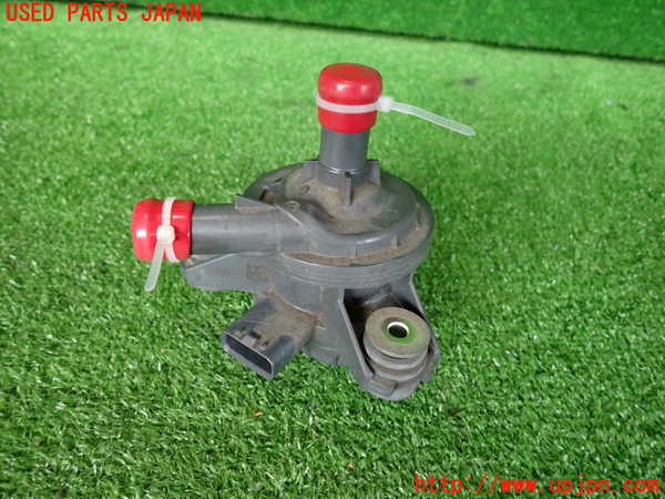 2UPJ-32992110]レクサス・RC300h(AVC10)ウォーターポンプ 中古_m0001.jpg