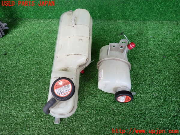 2UPJ-32992410]レクサス・RC300h(AVC10)ラジエータータンク 中古_m0001.jpg