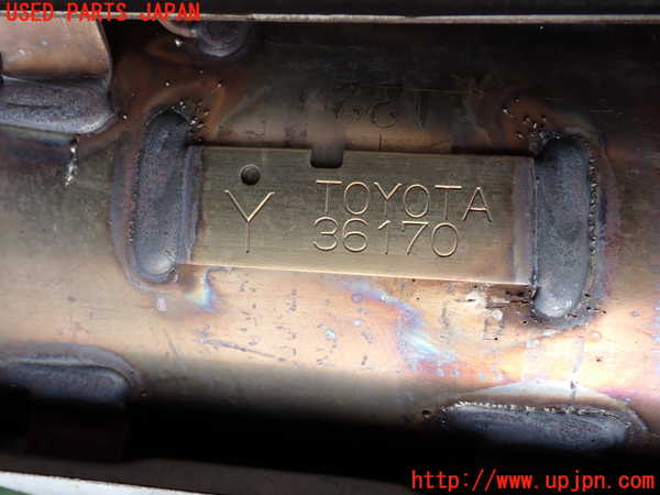 2UPJ-32992661]レクサス・RC300h(AVC10)触媒1 中古_m0004.jpg