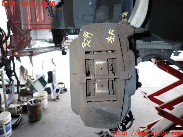 2UPJ-32994085]レクサス・RC300h(AVC10)左フロントキャリパー 中古_m0001.jpg