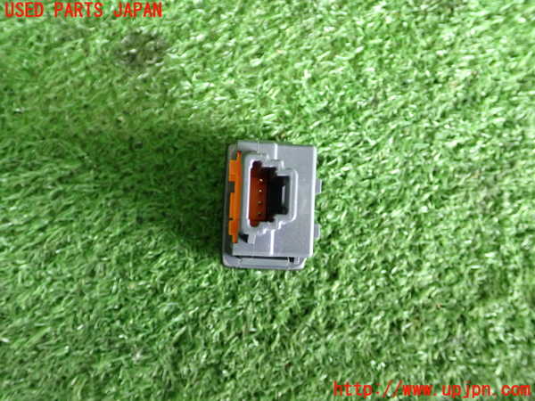 2UPJ-32996313]レクサス・RC300h(AVC10)スイッチ8 (トランク) 中古_m0003.jpg