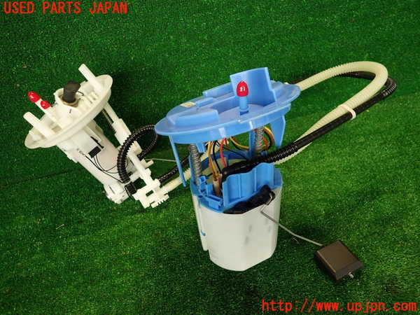 2UPJ-33002510]ベンツ CLS350(218359)(218)燃料ポンプ 中古_m0001.jpg