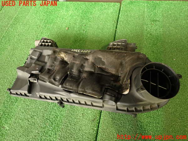 2UPJ-33002560]ベンツ CLS350(218359)(218)エアクリーナーボックス (ジャンク品) 中古_m0004.jpg