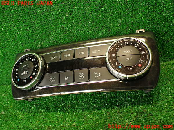 2UPJ-33006066]ベンツ CLS350(218359)(218)エアコンスイッチ1 中古_m0001.jpg