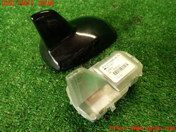 2UPJ-33006550]ベンツ CLS350(218359)(218)アンテナ 中古_m0002.jpg