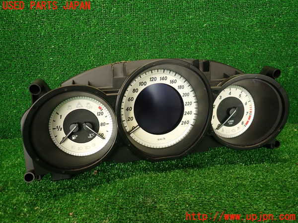 2UPJ-33006170]ベンツ CLS350(218359)(218)スピードメーター 中古_m0001.jpg