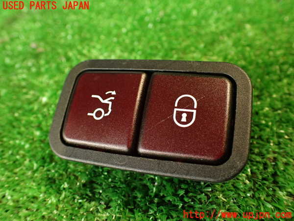 2UPJ-33006312]ベンツ CLS350(218359)(218)スイッチ7 (トランク、キーロック) 中古_m0001.jpg