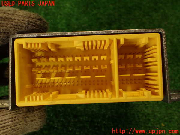 2UPJ-33006145]ベンツ CLS350(218359)(218)エアバッグコンピューター 中古_m0003.jpg