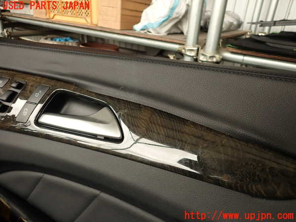 2UPJ-33001234]ベンツ CLS350(218359)(218)右前ドア内張り 中古_m0004.jpg