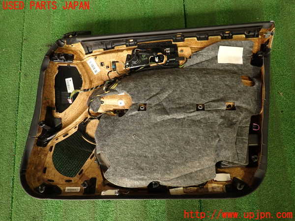 2UPJ-33001264]ベンツ CLS350(218359)(218)左前ドア内張り 中古_m0004.jpg