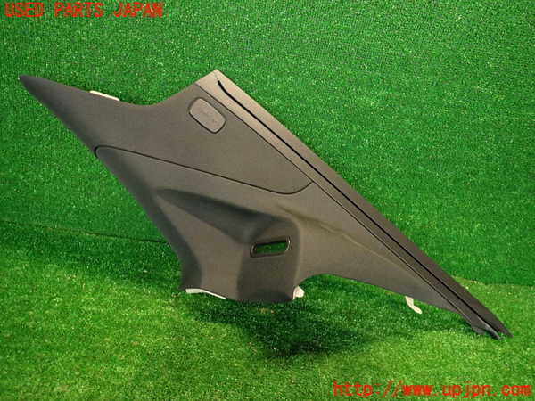 2UPJ-33007675]ベンツ CLS350(218359)(218)右リアピラートリム 中古_m0001.jpg