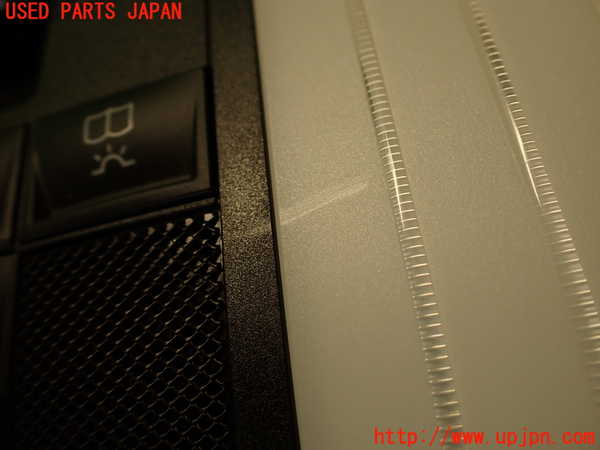 2UPJ-33006411]ベンツ CLS350(218359)(218)ルームランプ1 (1列目真中) 中古_m0003.jpg