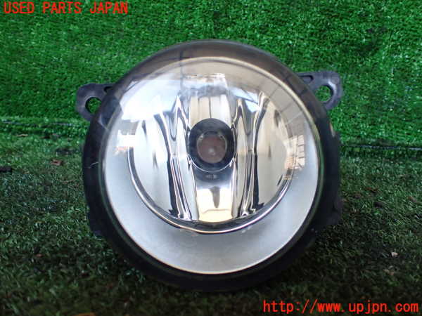 1UPJ-33021182]NV350 キャラバン バン(VW2E26)左フォグ 中古_m0001.jpg