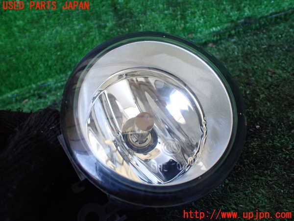 1UPJ-33021182]NV350 キャラバン バン(VW2E26)左フォグ 中古_m0002.jpg