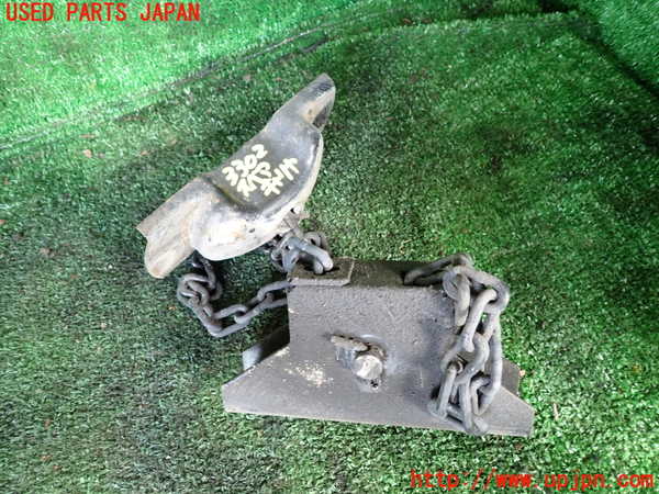 5UPJ-33021700]NV350 キャラバン バン(VW2E26)スペアタイヤキャリア 中古_m0001.jpg