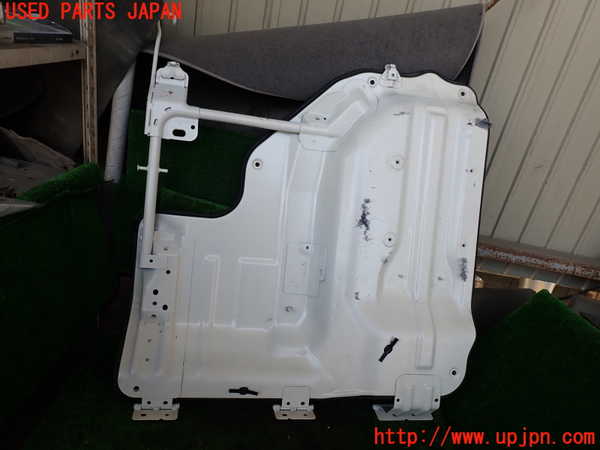 1UPJ-33022160]NV350 キャラバン バン(VW2E26)エンジンアッパーカバー 中古_m0002.jpg