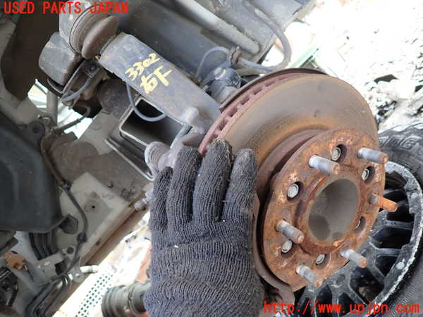 1UPJ-33024290]NV350 キャラバン バン(VW2E26)右フロントナックルハブ 中古_m0001.jpg