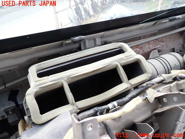 1UPJ-33026081]NV350 キャラバン バン(VW2E26)エバポレーター1 中古_m0002.jpg