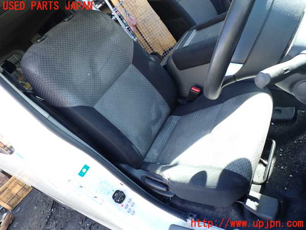 1UPJ-33027035]NV350 キャラバン バン(VW2E26)運転席シート 中古_m0001.jpg