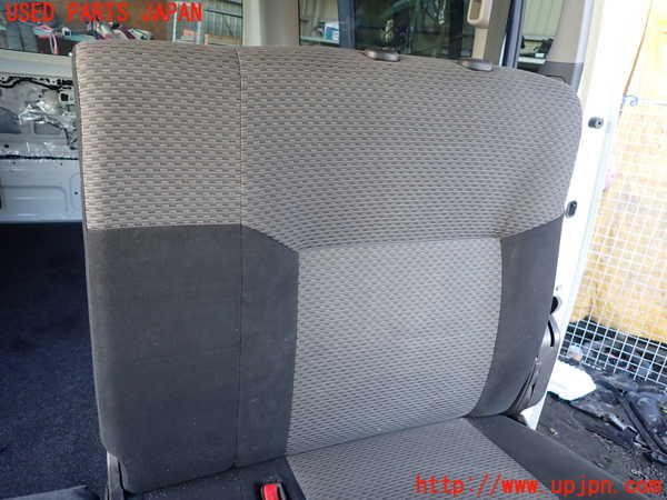1UPJ-33027175]NV350 キャラバン バン(VW2E26)左2列目シート 中古_m0002.jpg