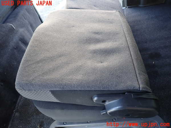 1UPJ-33027175]NV350 キャラバン バン(VW2E26)左2列目シート 中古_m0004.jpg