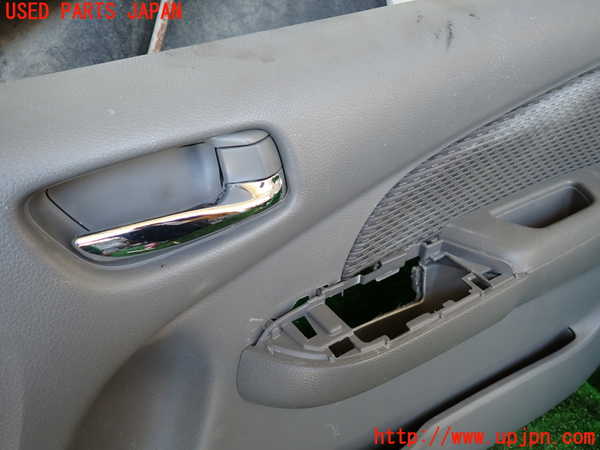 1UPJ-33021234]NV350 キャラバン バン(VW2E26)右前ドア内張り 中古_m0002.jpg