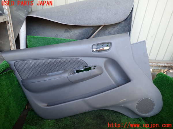 1UPJ-33021264]NV350 キャラバン バン(VW2E26)左前ドア内張り 中古_m0001.jpg