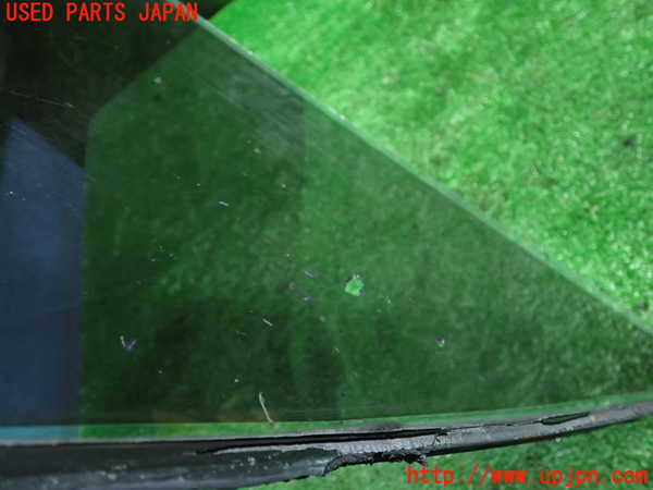 1UPJ-33041382]ベンツ 500SL(不明)左クォーターガラス M52 中古_m0003.jpg