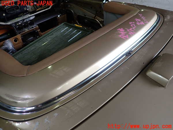 5UPJ-33047761]ベンツ 500SL(不明)トノカバー1 中古_m0003.jpg