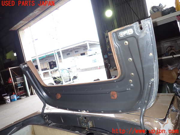 5UPJ-33047761]ベンツ 500SL(不明)トノカバー1 中古_m0005.jpg