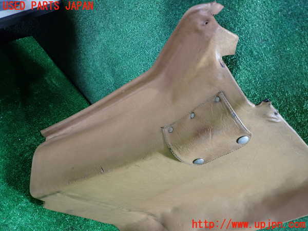 5UPJ-33047675]ベンツ 500SL(不明)右リアピラートリム 中古_m0002.jpg