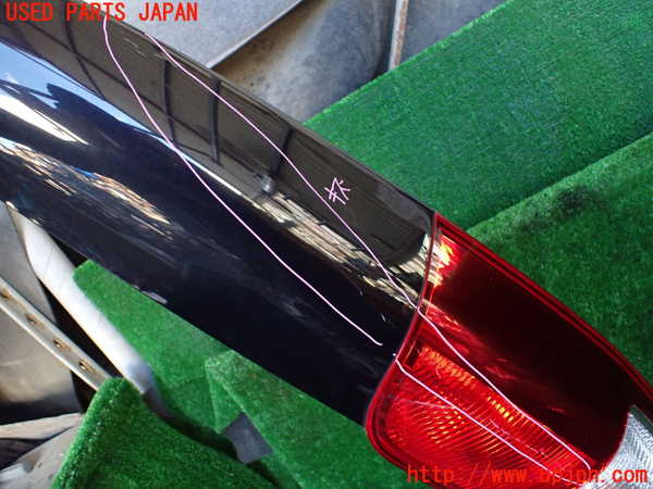 5UPJ-33061530]ベンツ V350 W639(639350C)右テールランプ 中古_m0002.jpg