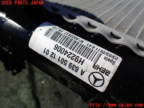 1UPJ-33062321]ベンツ V350 W639(639350C)ラジエーター1 中古_m0003.jpg