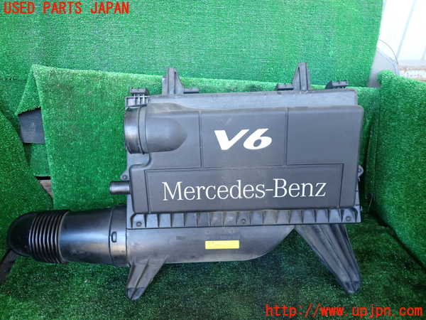 1UPJ-33062560]ベンツ V350 W639(639350C)エアクリーナーボックス 中古_m0001.jpg