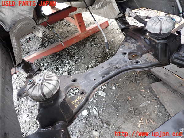 1UPJ-33065285]ベンツ V350 W639(639350C)フロントメンバー 中古_m0001.jpg