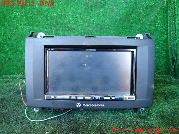 1UPJ-33066589]ベンツ V350 W639(639350C)カーナビゲーション HDD 中古_m0001.jpg