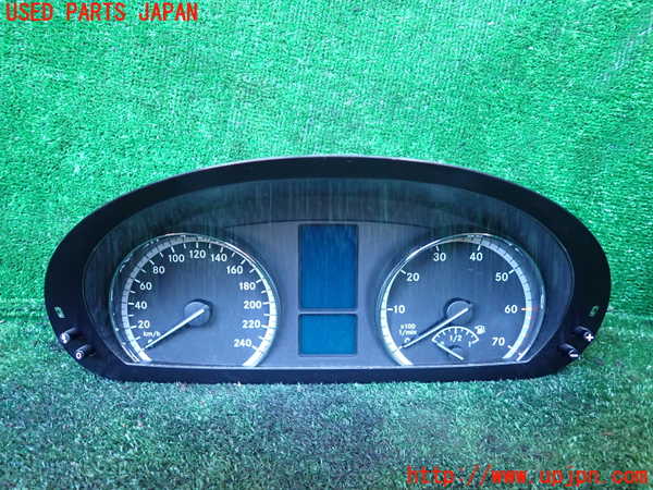 1UPJ-33066170]ベンツ V350 W639(639350C)スピードメーター 中古_m0001.jpg