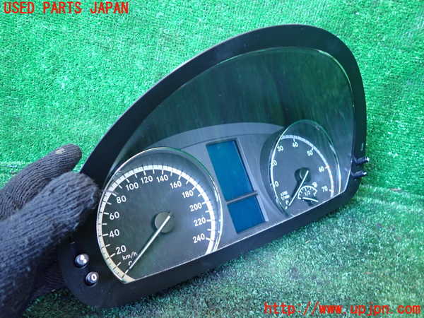 1UPJ-33066170]ベンツ V350 W639(639350C)スピードメーター 中古_m0002.jpg